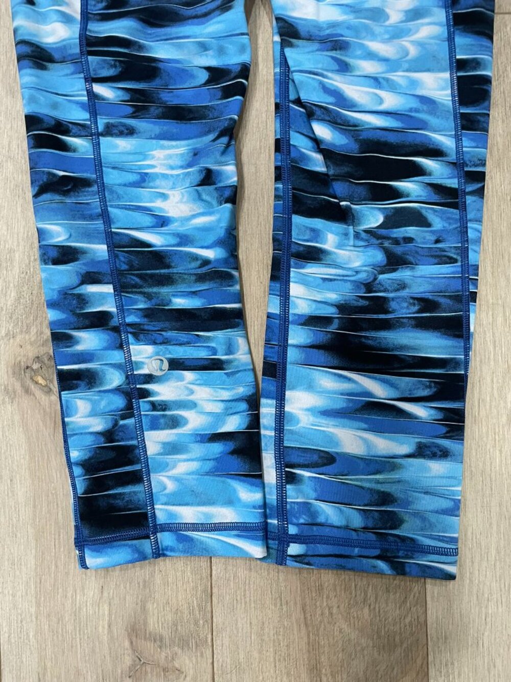 Lululemon Speed Up Crop 21" Tidal Multi Size 4 W6AO8S - Picture 12 of 16